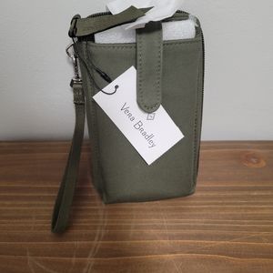 Vera Bradley RFID Smartphone Wristlet in Green